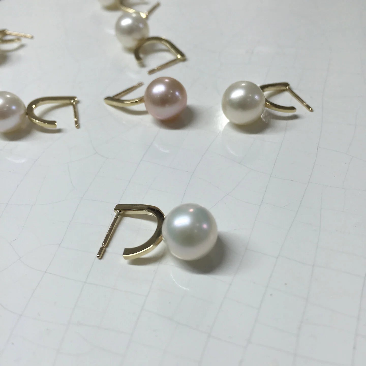 Epona Pearl Earring