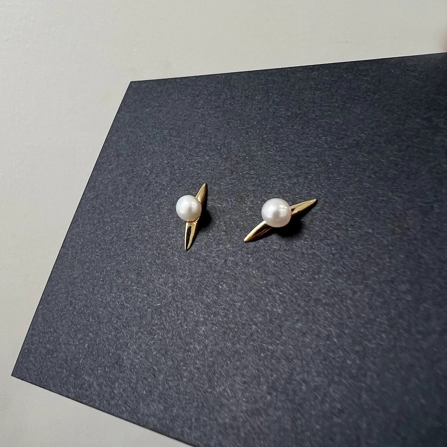 Naax Earring