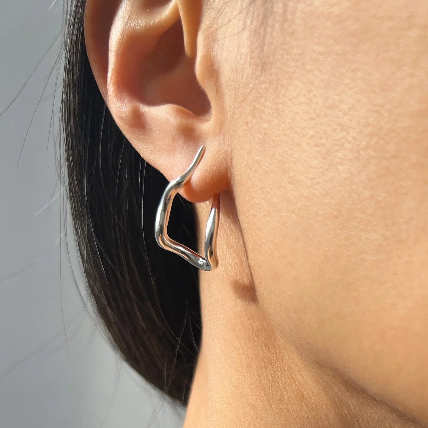 Sai Hoop Earrings
