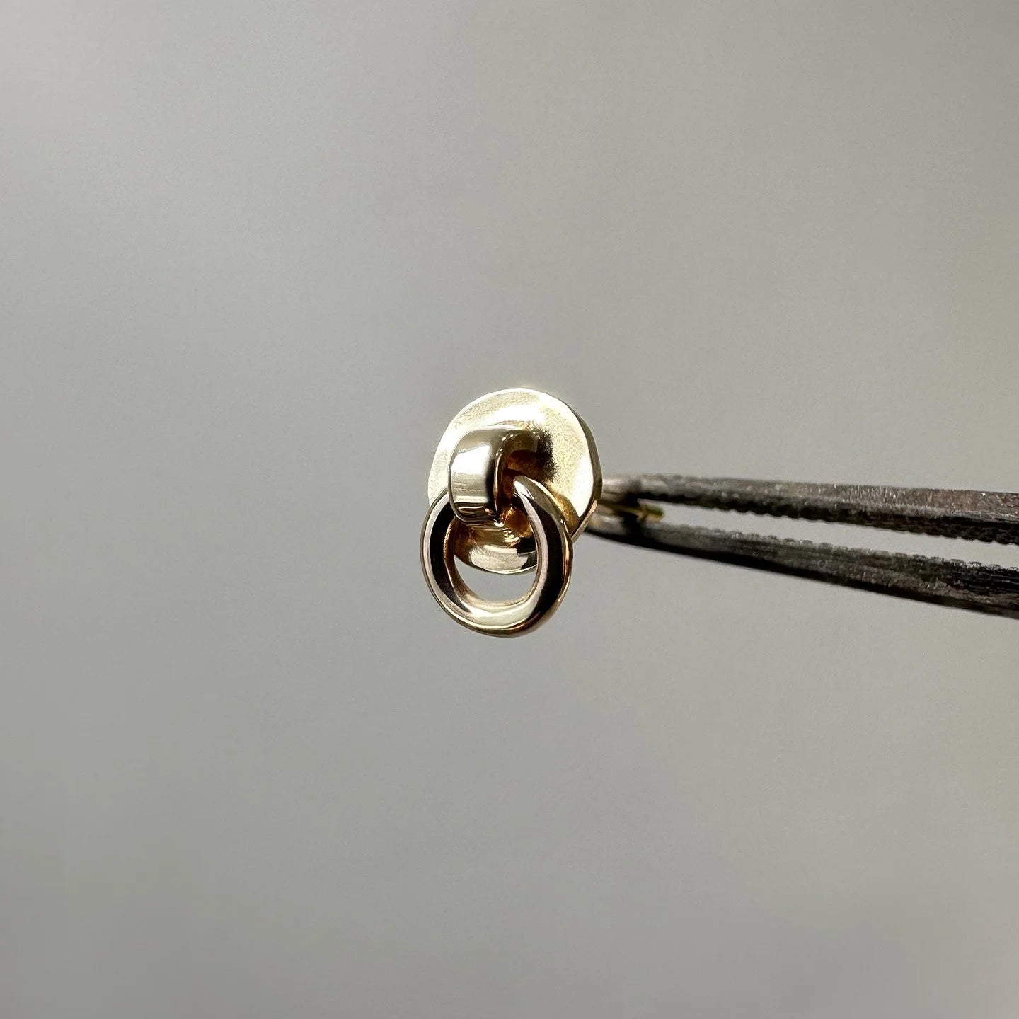 KnockKnock Earring