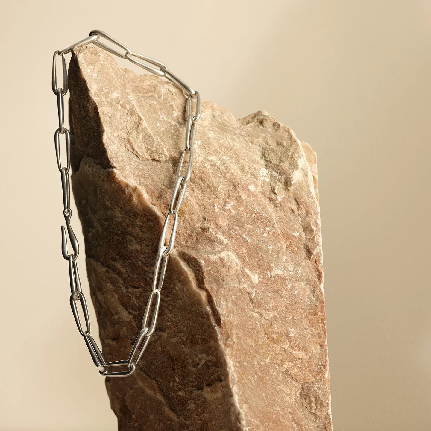Roon Necklace