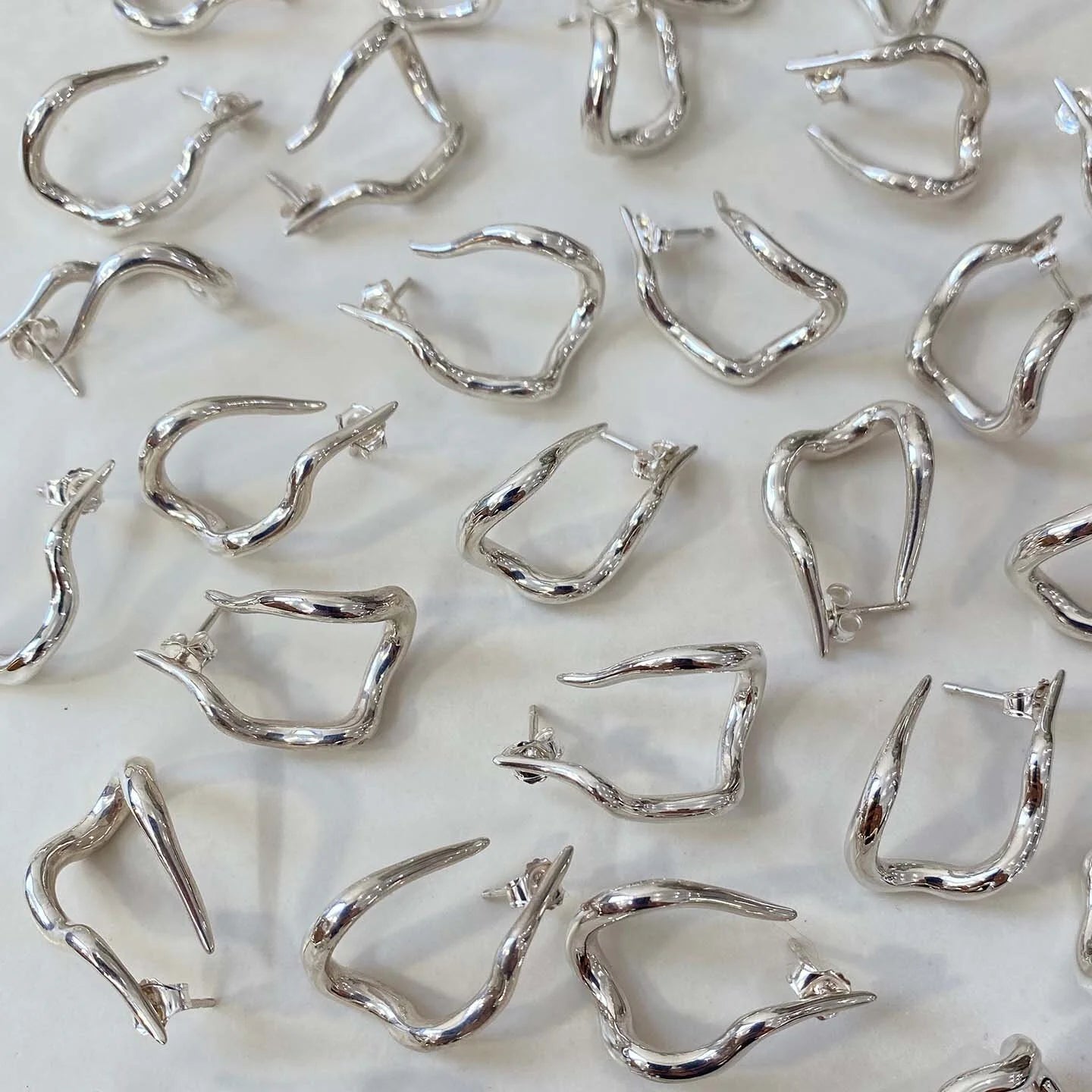 Sai Hoop Earrings