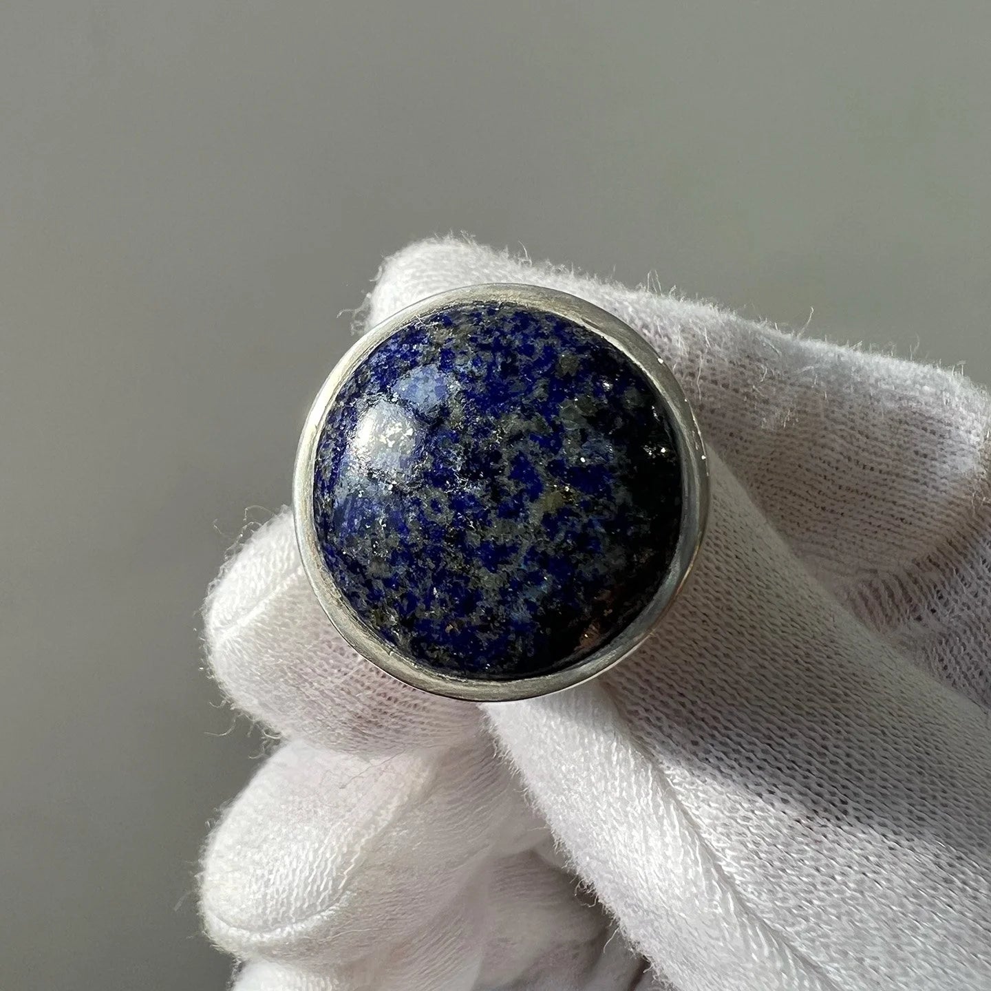 Mona Ring